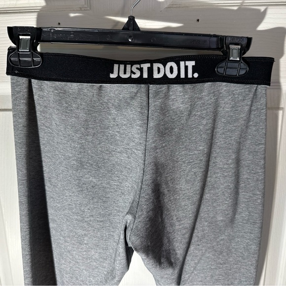 Nike Women’s sz M Gray Hi Waisted Pull On Roll Top Legging Sweatpants Just Do It - Picture 3 of 10